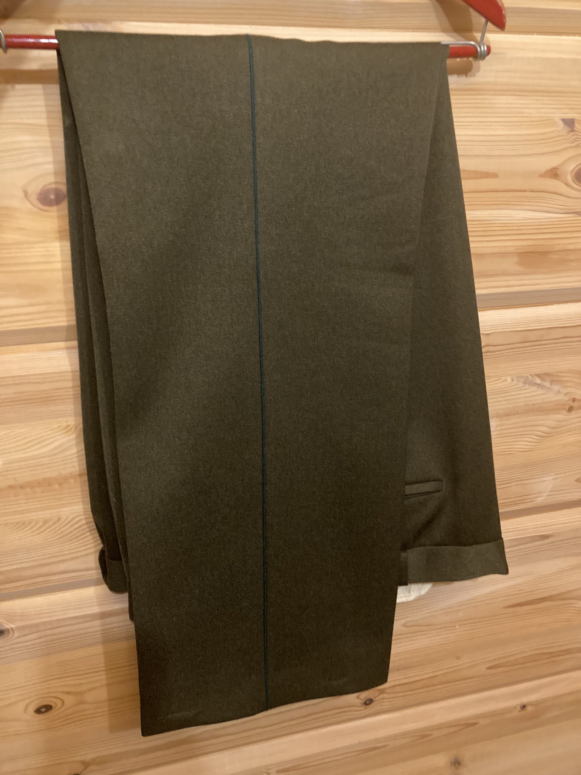 Lovska svečana obleka