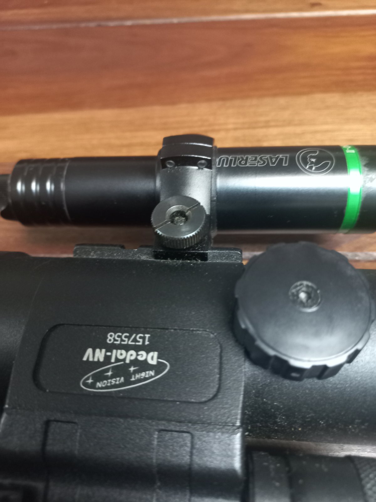 Dedal-552 z dodatnim Laserluchs IR