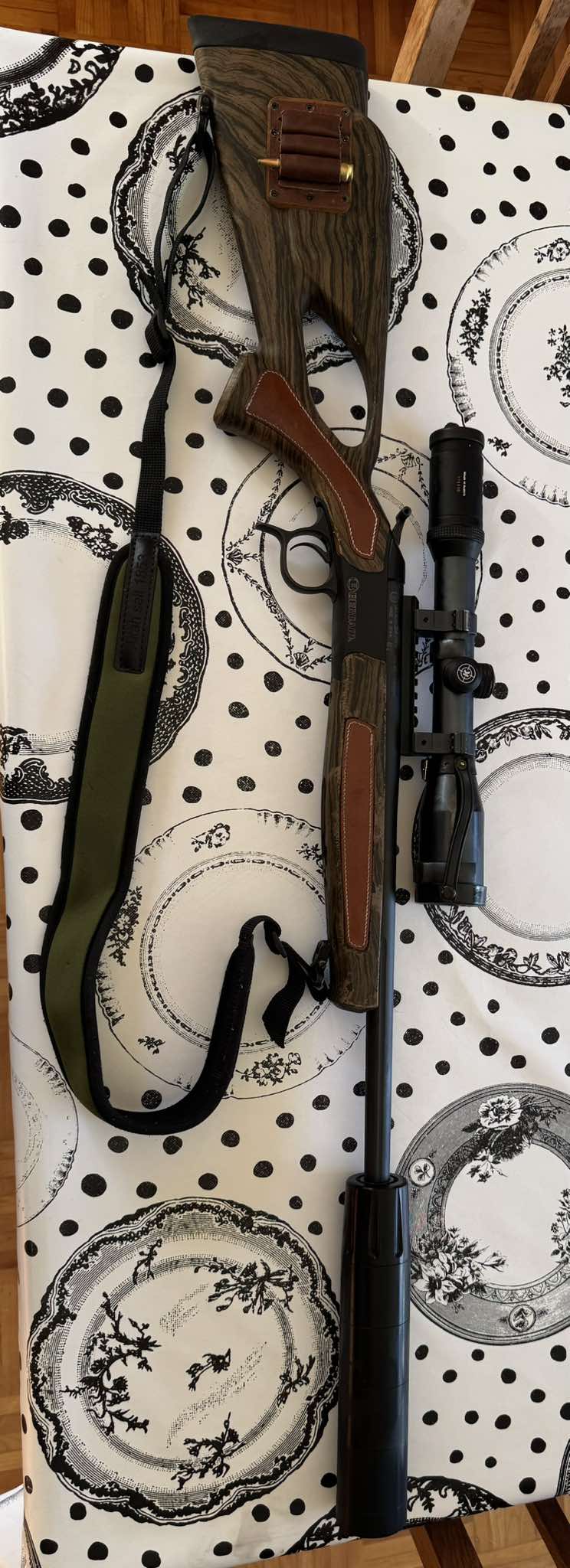 Bergara BA 13, kal. 243 Win (Kahles Helia S 2-9×42 + dušilec)