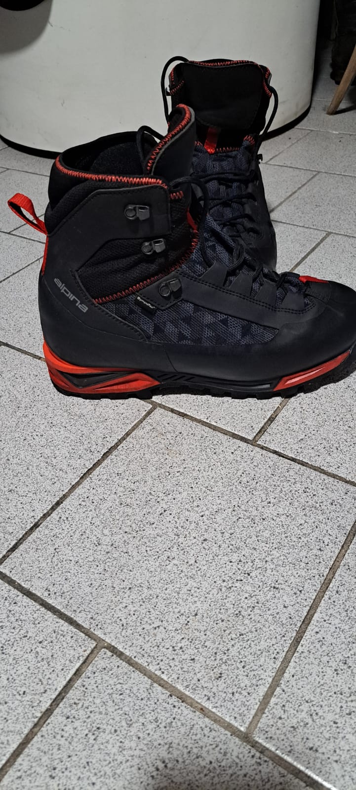 Gorniški čevlji Alpina Carabiner