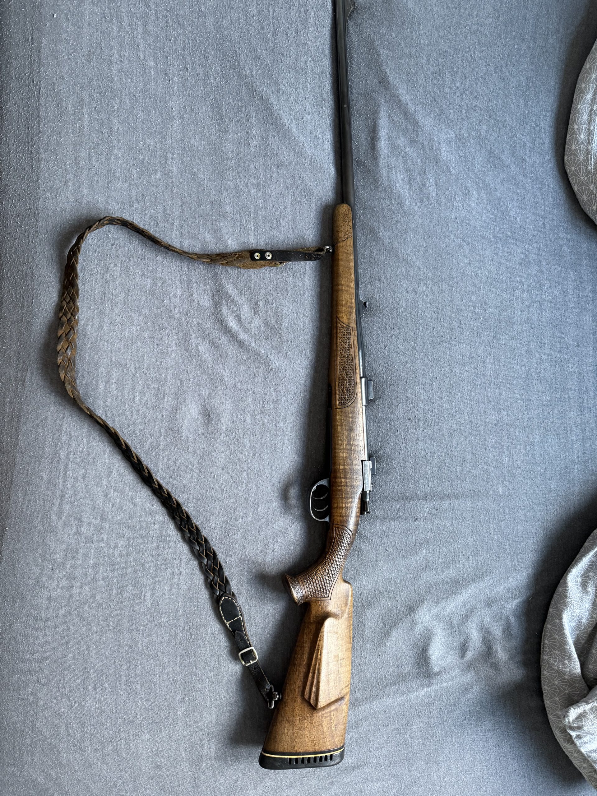 Prodam RP Crvena zastava