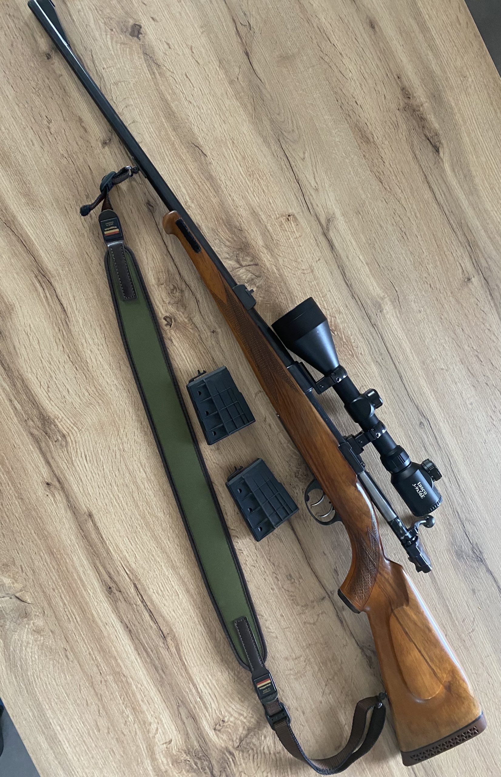 Crvena Zastava 30-06