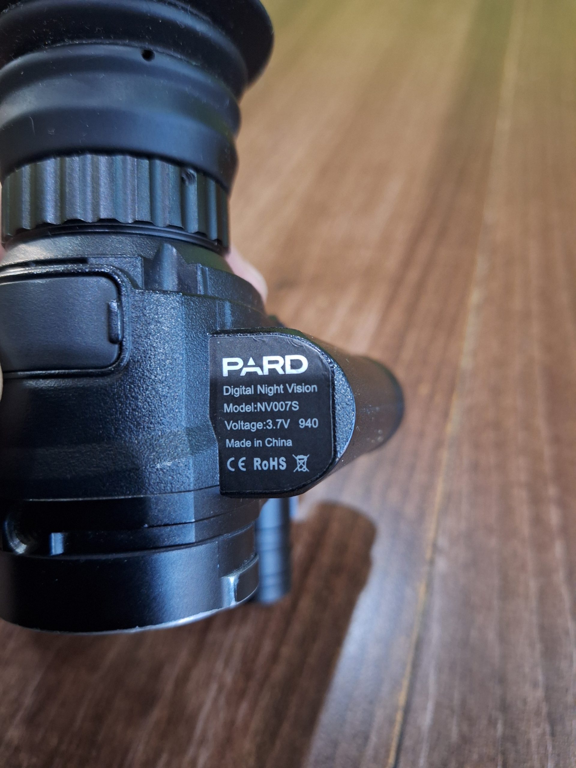 Nočna optika PARD