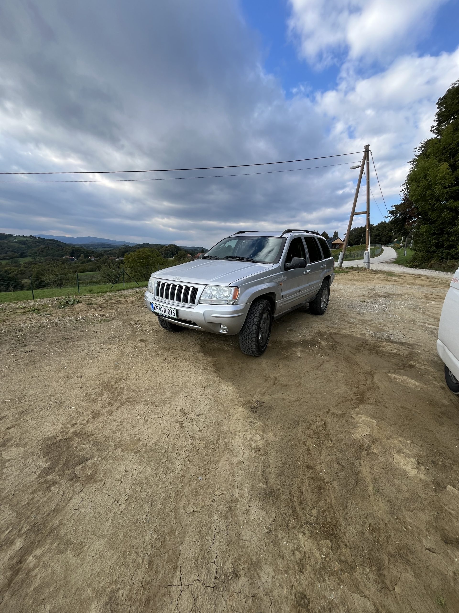 Jeep grand cheroje