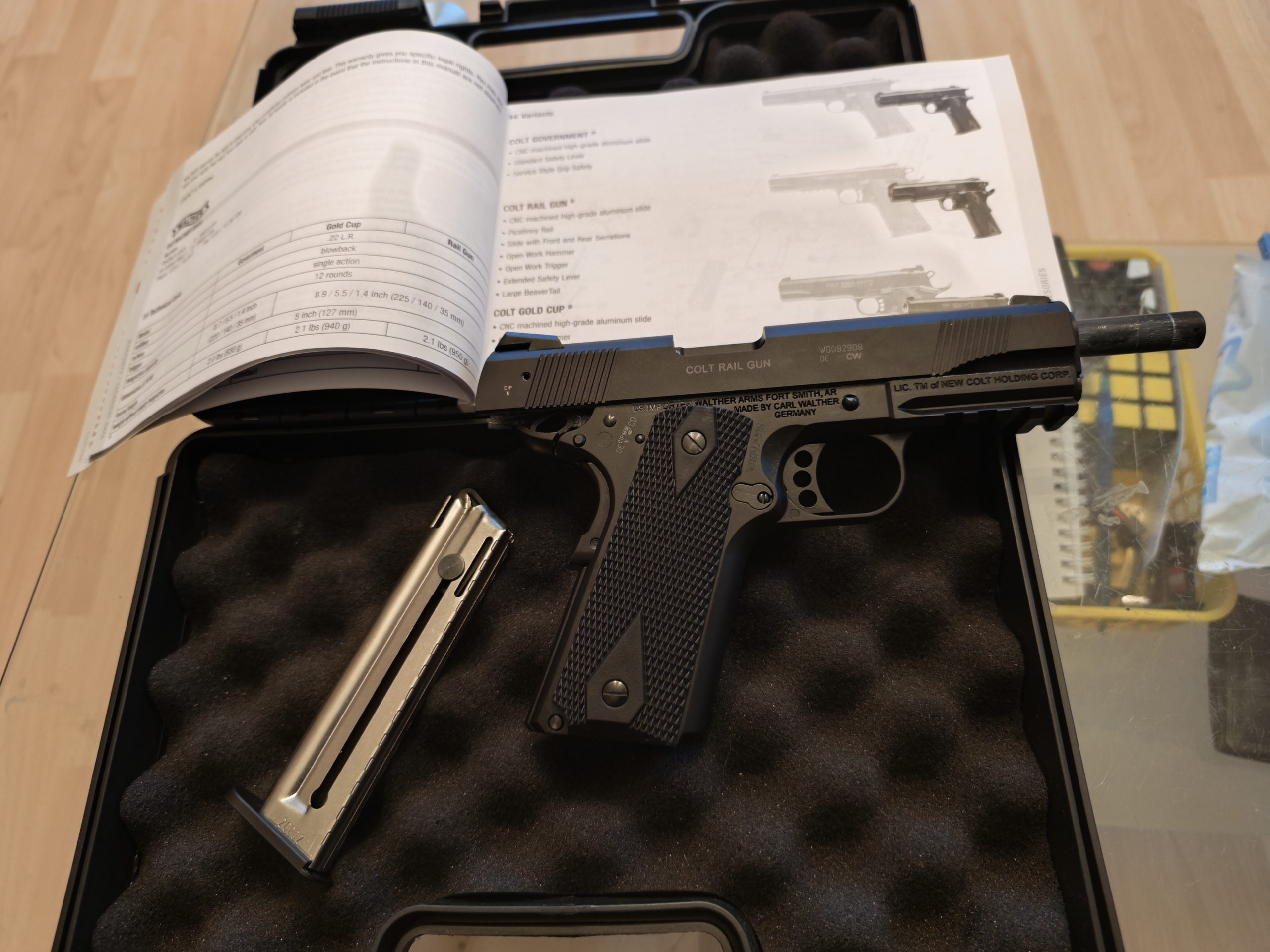 COLT 19 11 RAIL GUN BLACK .22LR 12R.