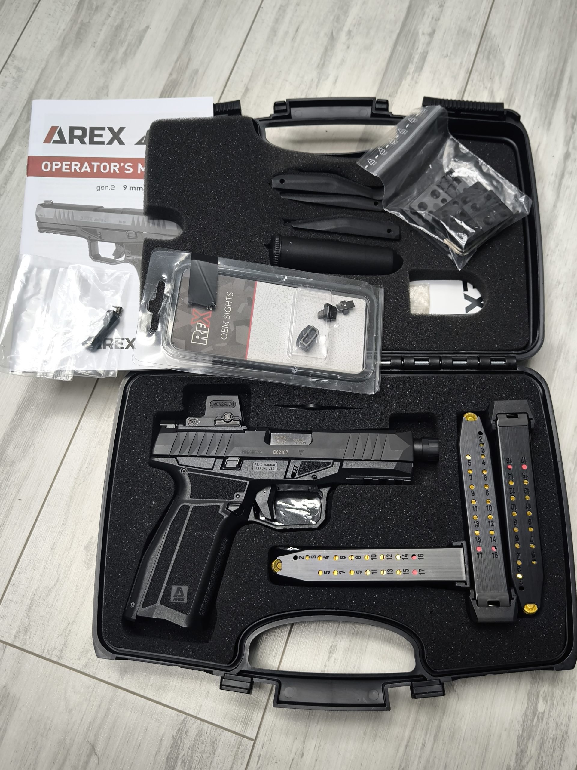 Arex Delta X Tactical OR 9×19 + red dot Holosun EPS Carry -KOT NOVO!