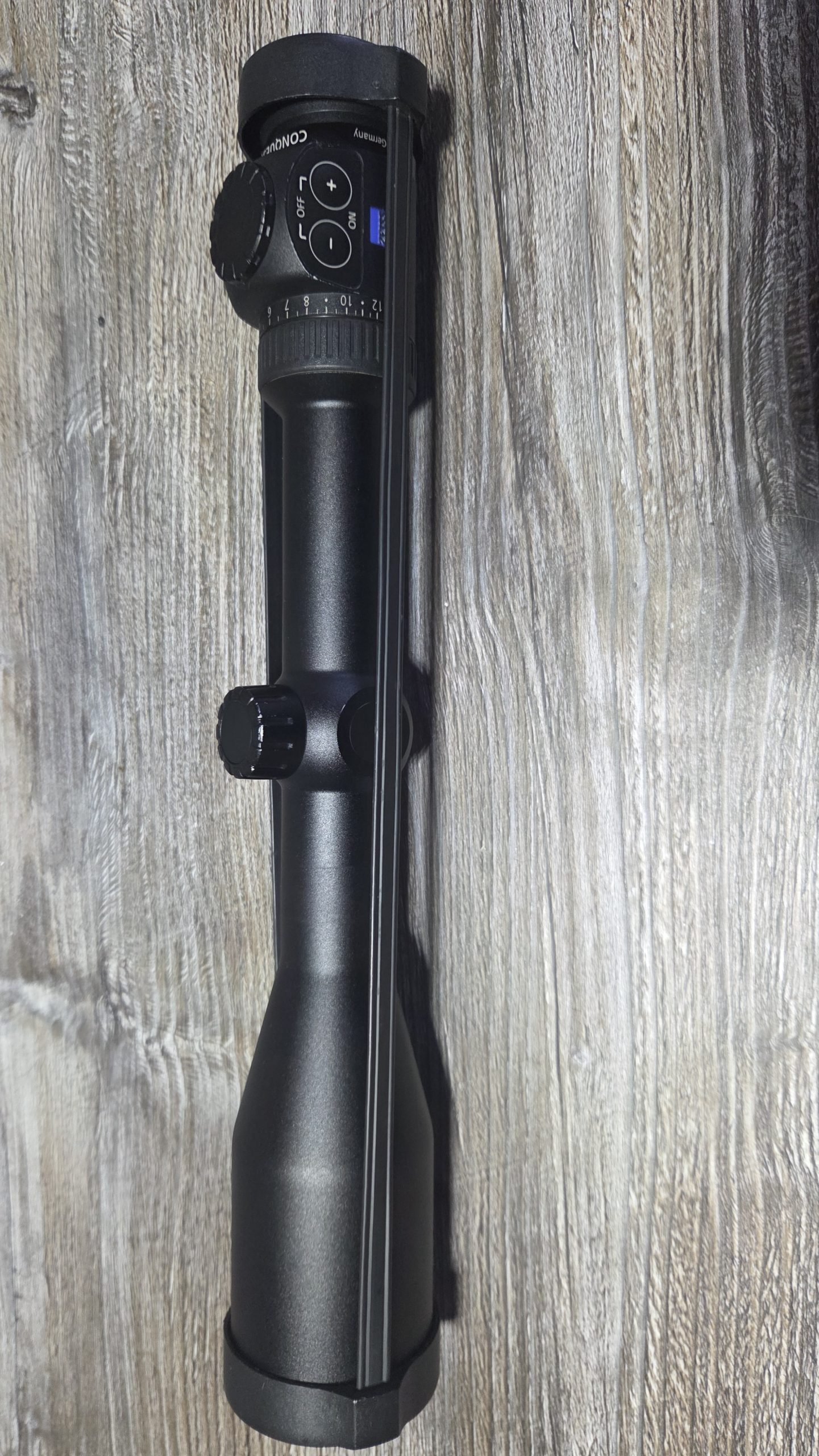 ZEISS Conquest DL 2,5–12×56 – odlično ohranjen