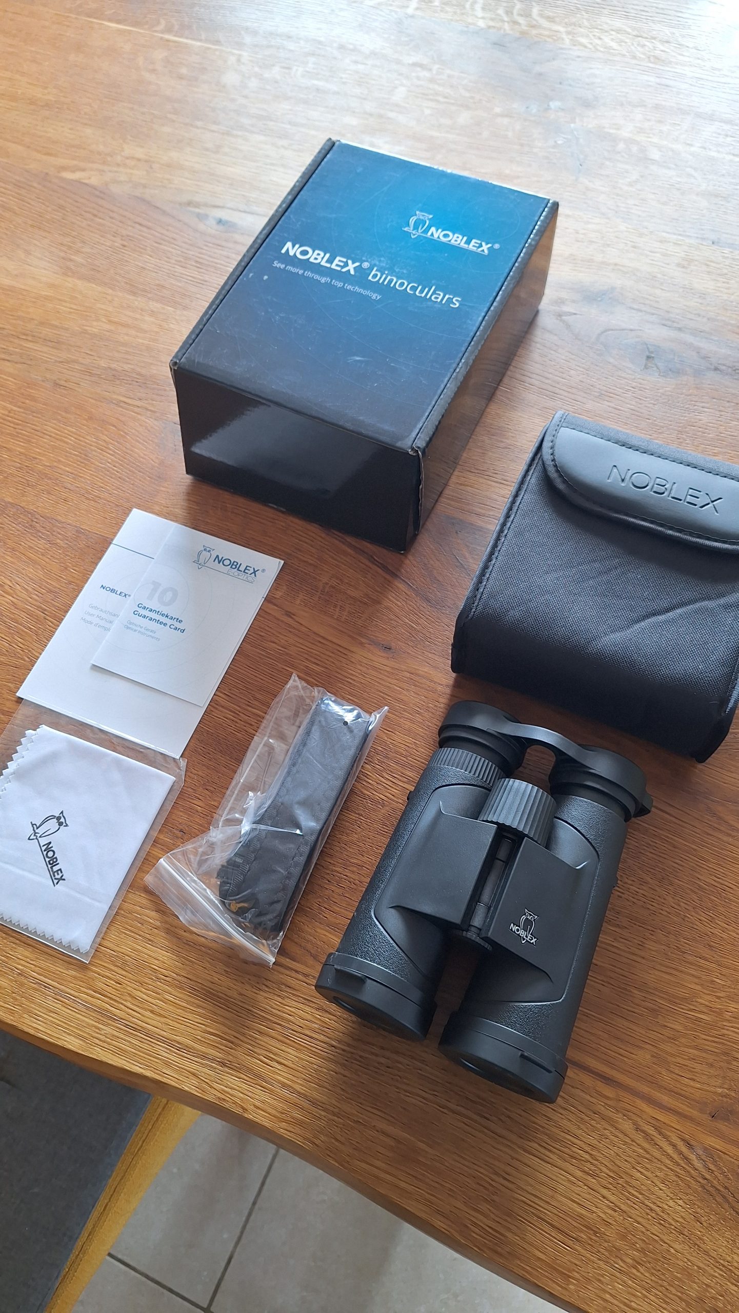 Noblex NF 8×42 inception
