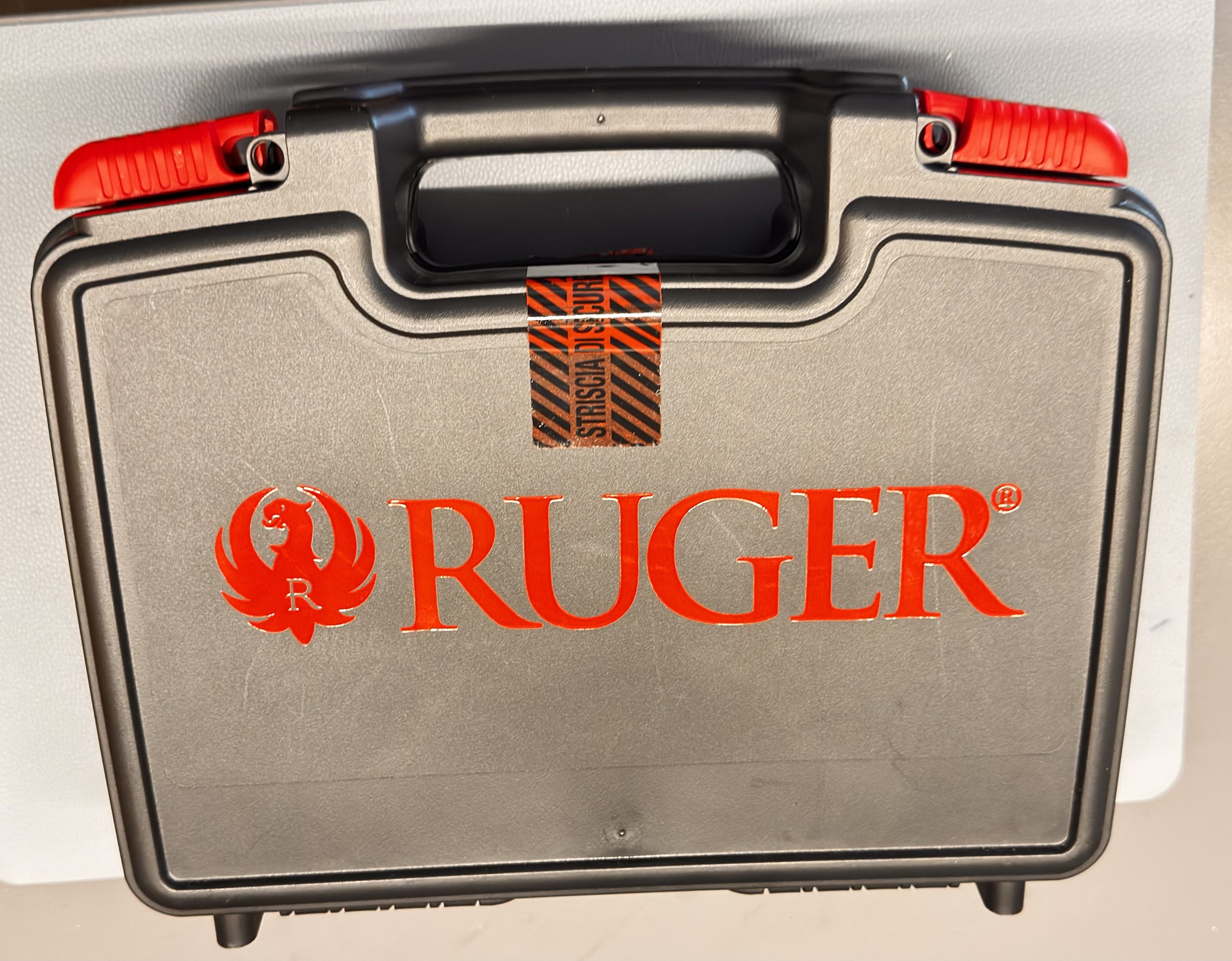 Prodam pištolo Ruger Mark IV kaliber 22 Lr.