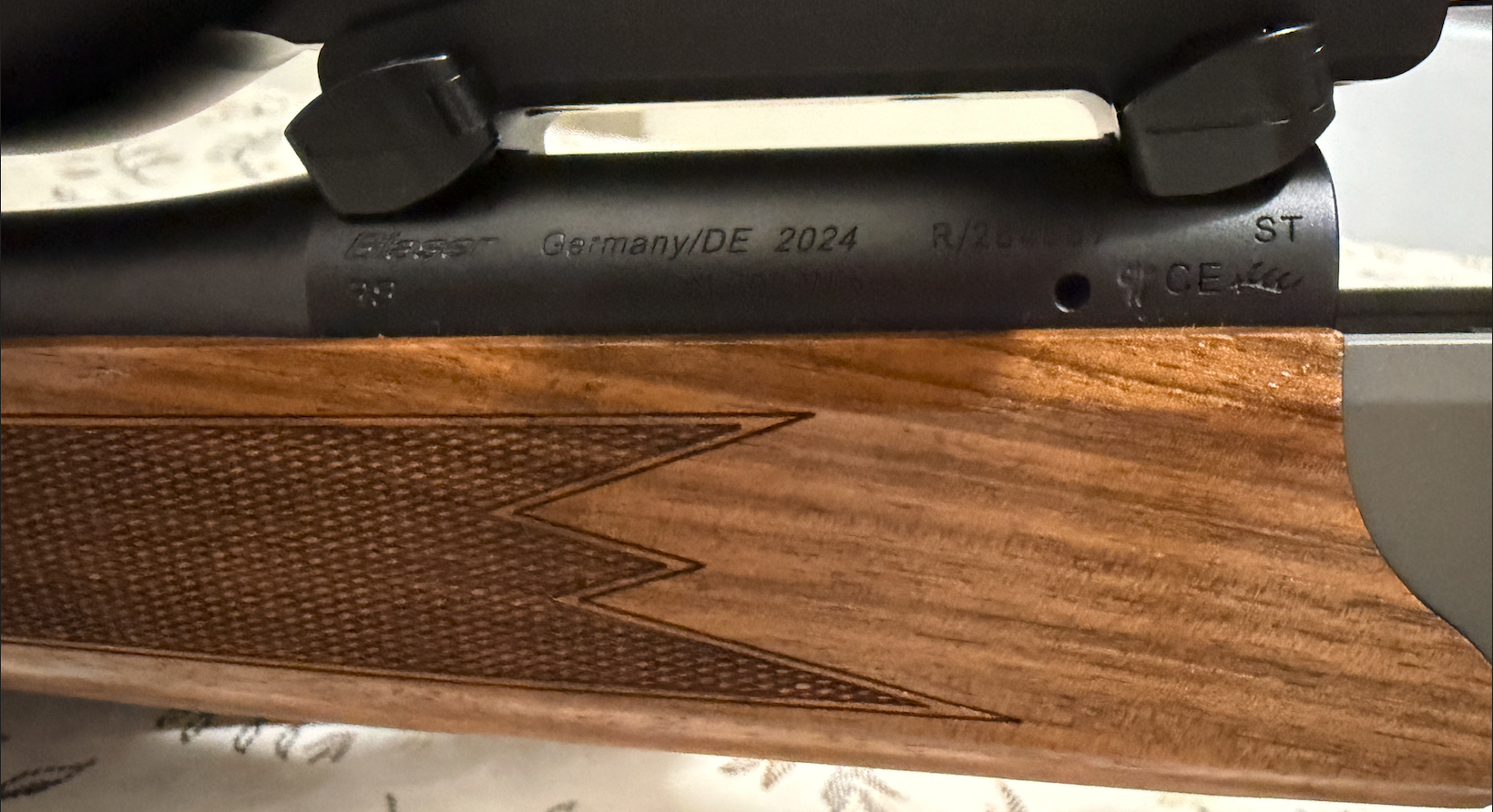 Prodam LP Blaser R8 win .308 Professional