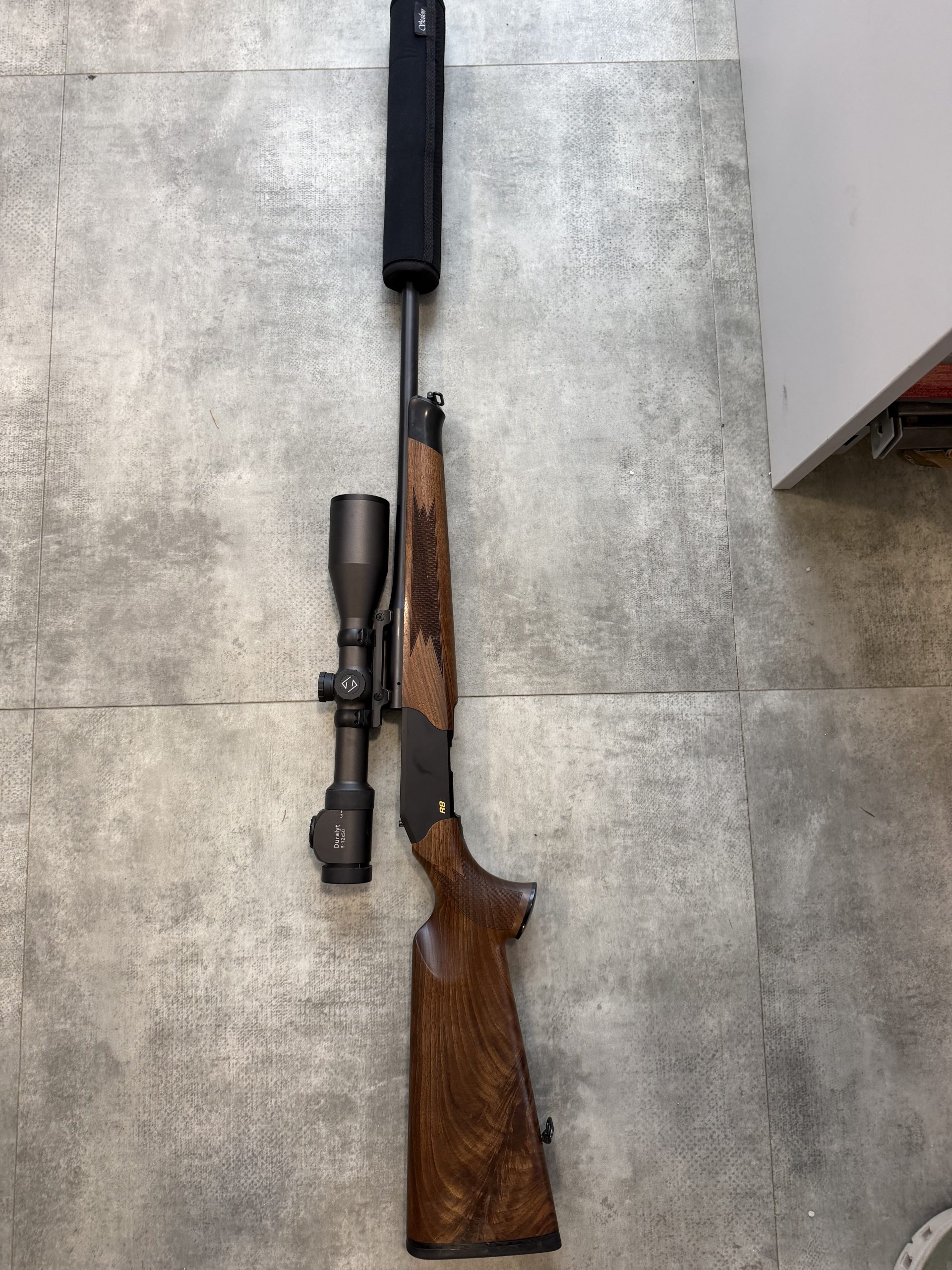 Prodam LP BLASER R8 cal. win. 308