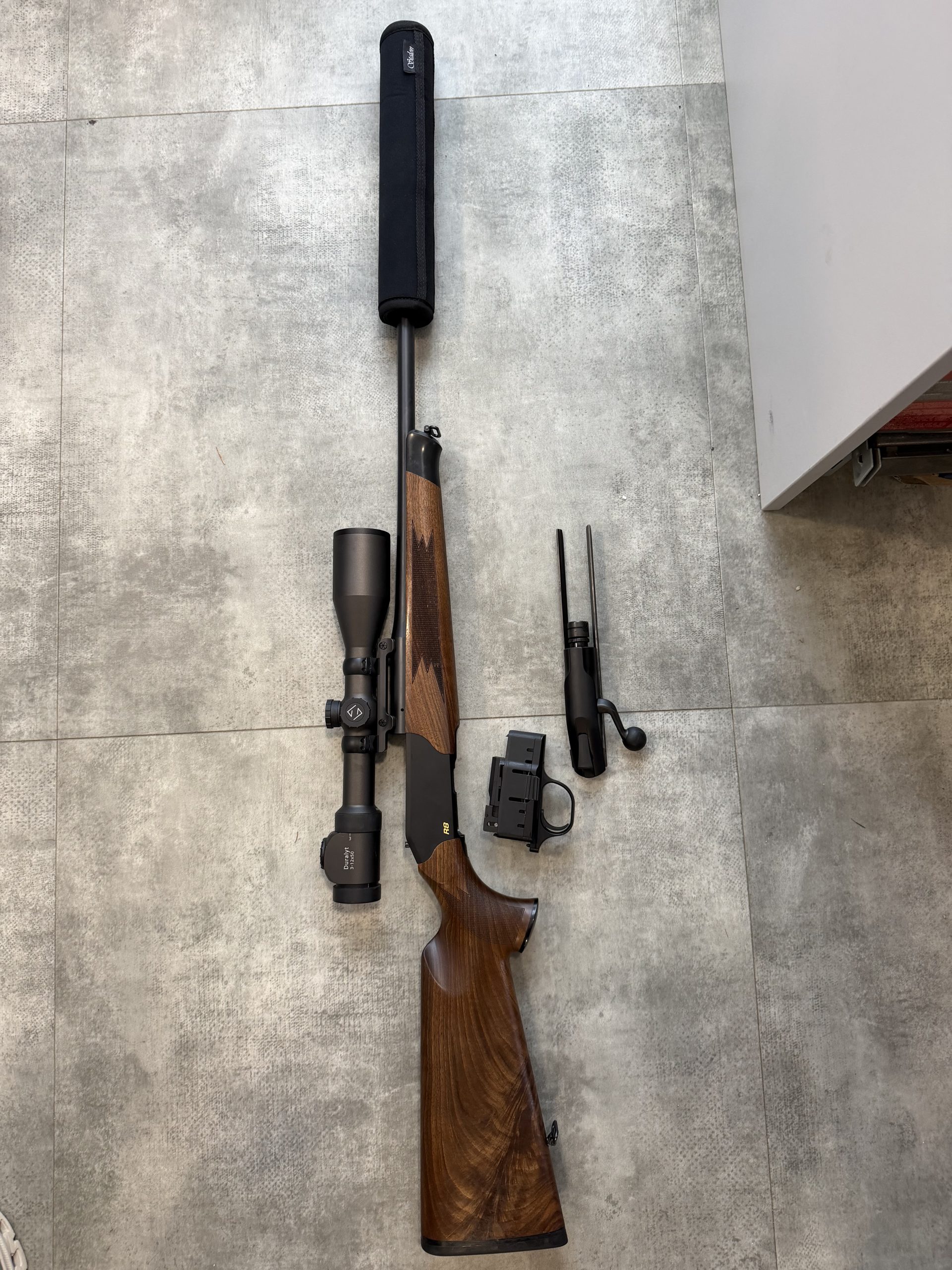 Prodam LP BLASER R8 cal. win. 308