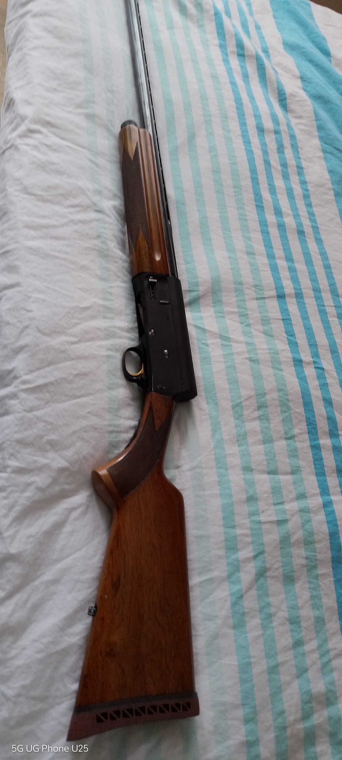 Browning 12/76 polavtomat