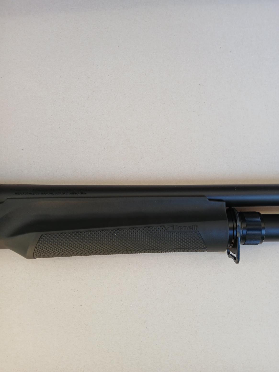 Polavtomatska šibrenica Benelli M2 Tactical