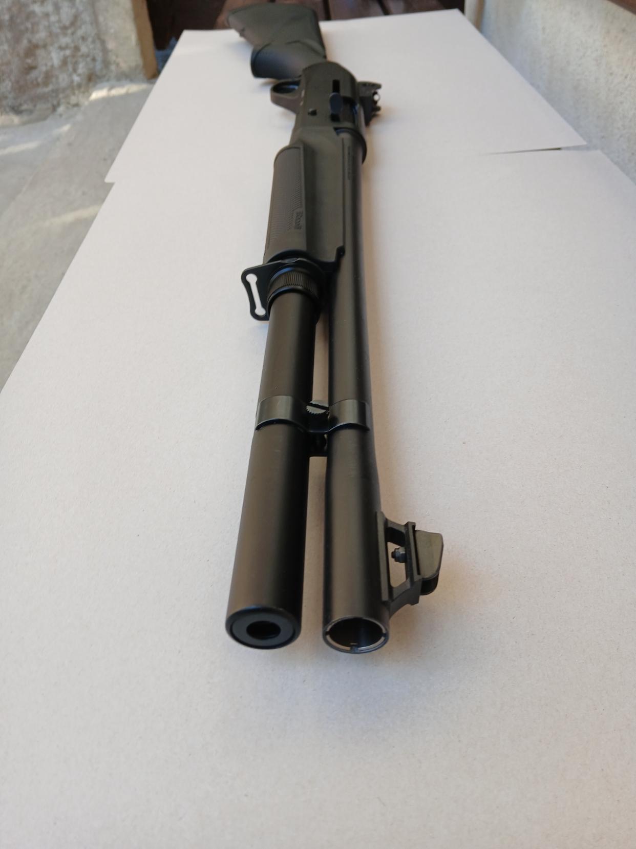 Polavtomatska šibrenica Benelli M2 Tactical