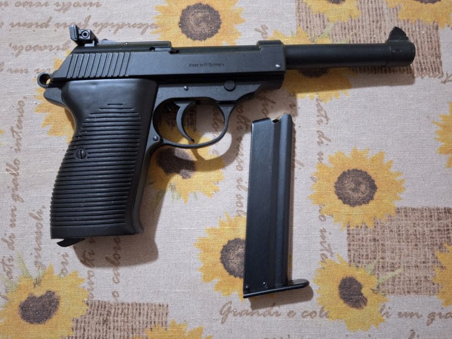 MKP 22lr – Pištola nemškega proizvajalca ERMA-WERKE, model EP 882 S