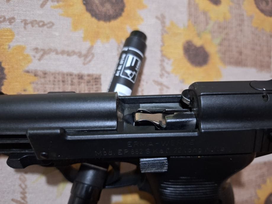 MKP 22lr – Pištola nemškega proizvajalca ERMA-WERKE, model EP 882 S
