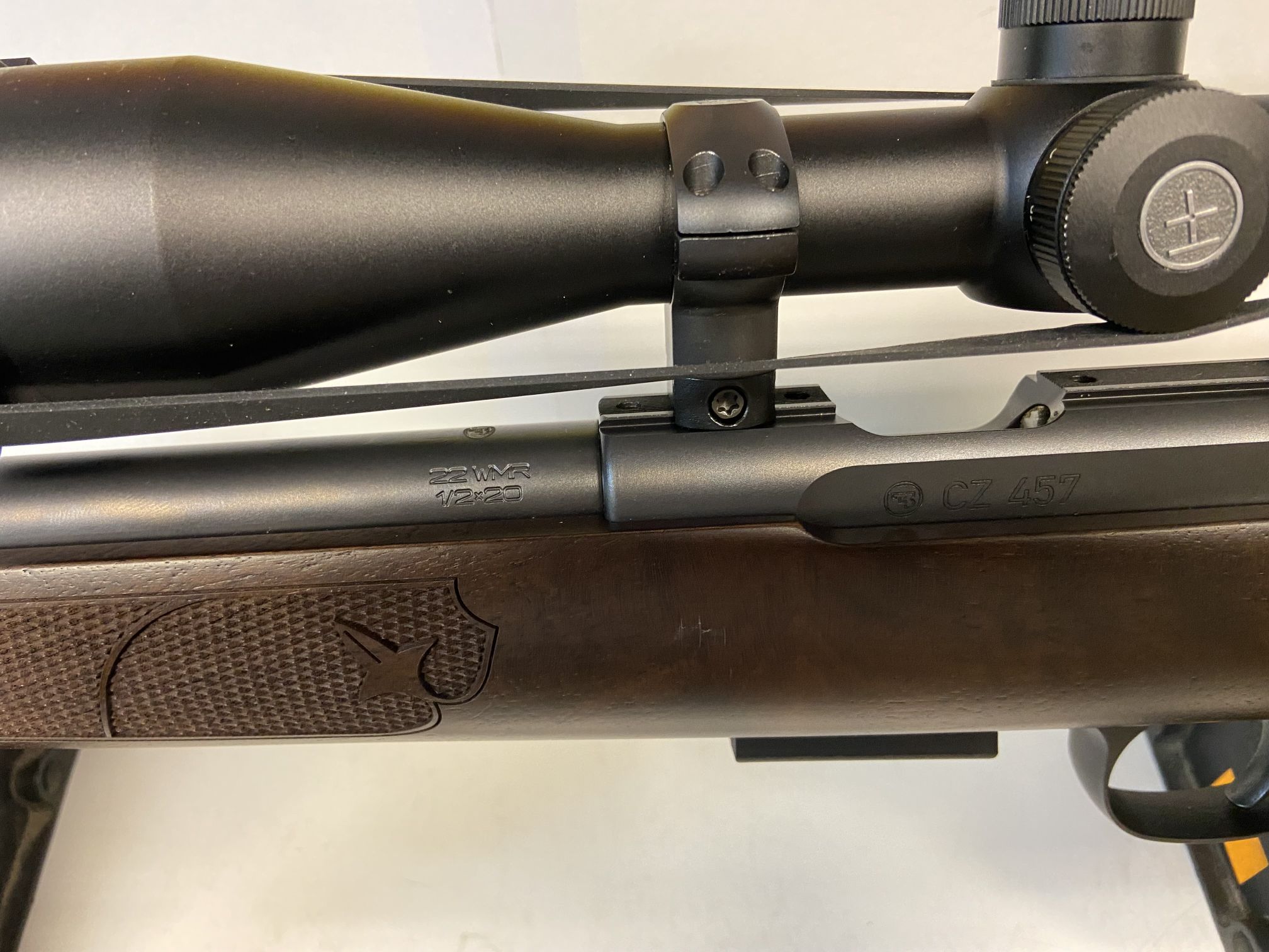 PUŠKA ČZ 457 KAL. 22WMR+JEKLENA MONTAŽA+HAWKE 3-9X40+DUŠILEC JAKI+JERMEN
